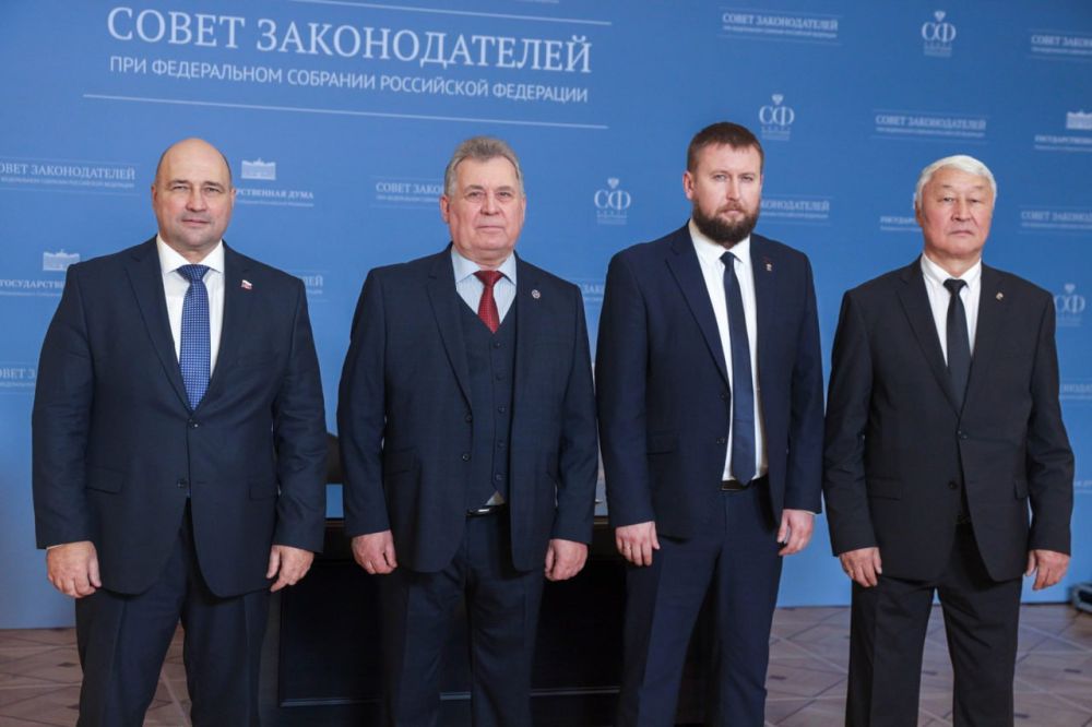 Народный Совет ЛНР заключил соглашения о сотрудничестве с парламентами Республики Тыва и Орловской области