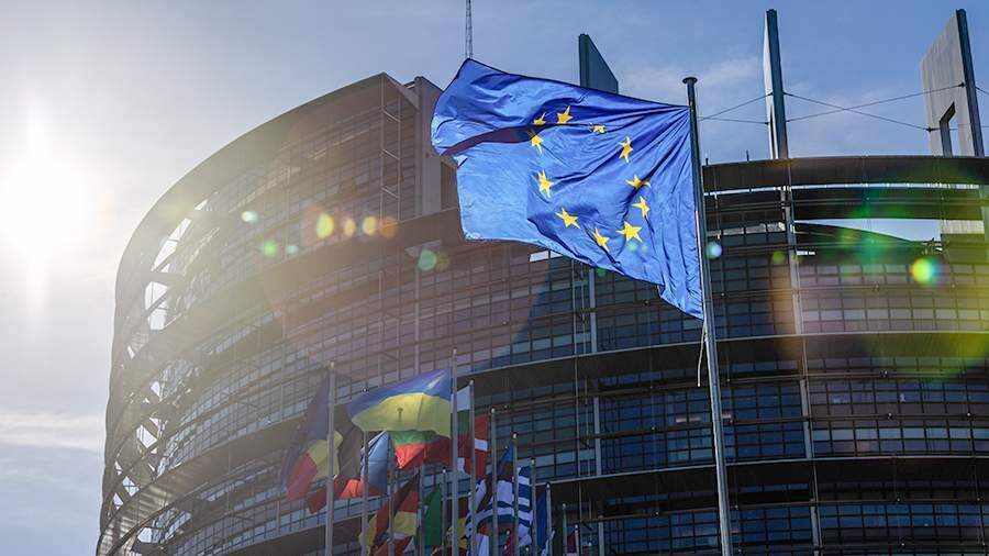 Песков указал на развал ЕС в случае принятия в его состав Украины