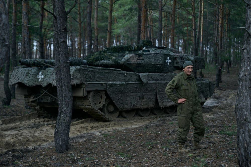 ����� Stridsvagn 122 � Leopard 2A6 �� ���������� ��� � ����� ���������