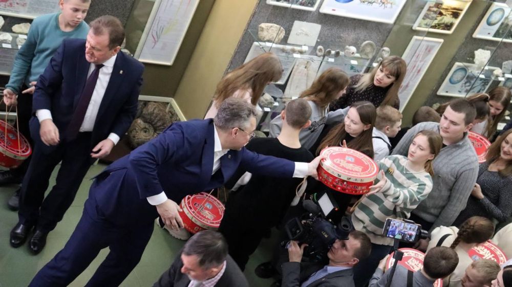 ����� 40 ����� �� ��������� ������������� � �������� ��������������� ����