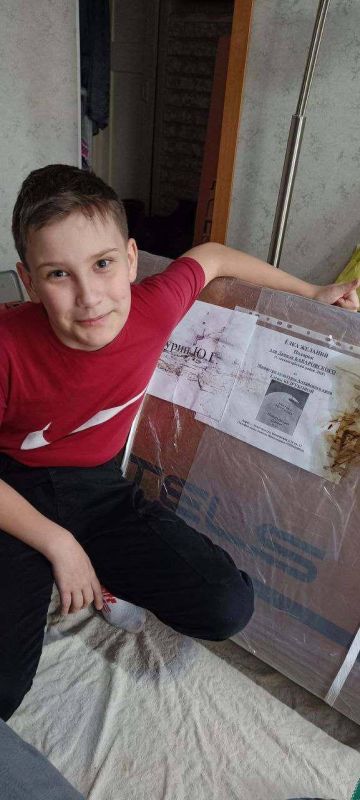 Школьник из Зимогоря получил новогодний подарок от министра культуры Алтайского края