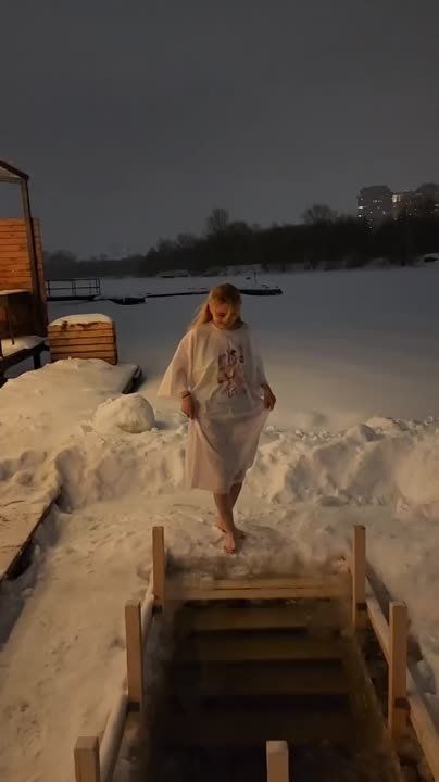 Дарья Лантратова: С Крещением Господним, друзья!