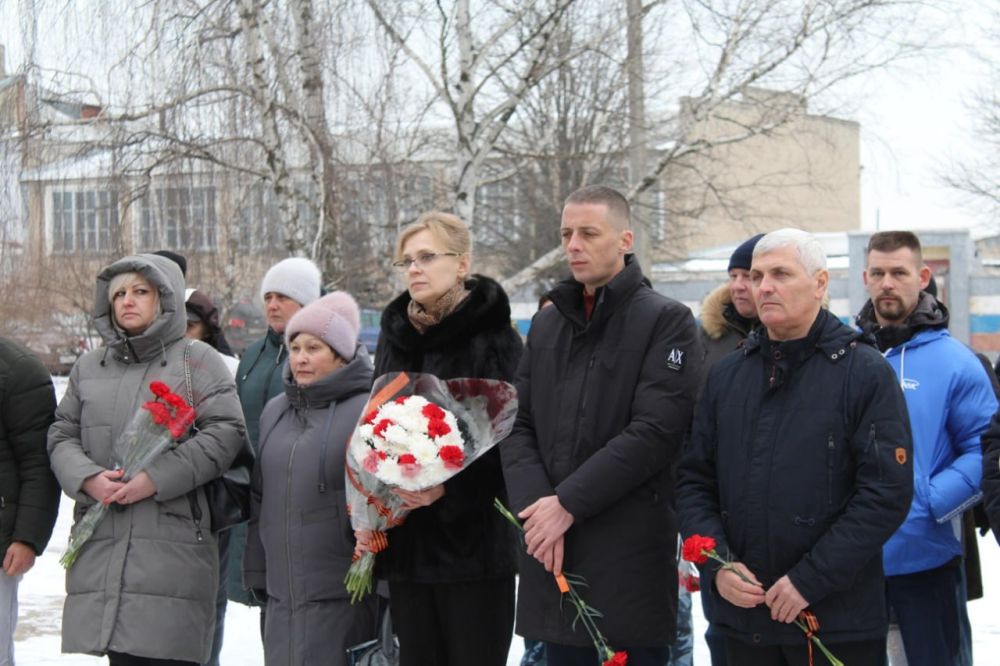 � ���������� 80-����� �� ��� ������� ������������ ���������� �� ���������� ������� � �������� ���������� ���������� ������