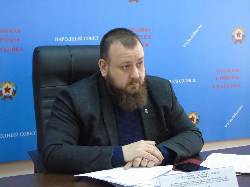 Члены социального комитета обсудили с министрами организацию работы аптечных пунктов в северных районах, поддержку молодежной политики на уровне муниципалитетов и другие значимые вопросы