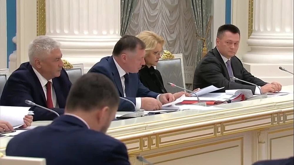 � ����� �������� ������ ����������� � ������������� ����� 18 ��� ��������, � ��� ����� 4 ��� ����� � ����-������� �� ����� ���������