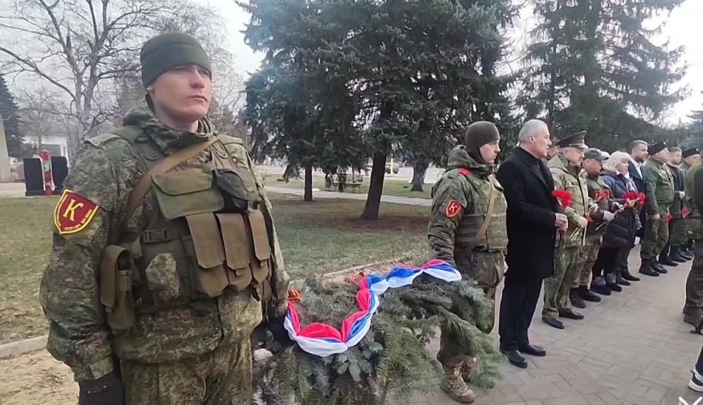 ������ ����������: . ������� ������� ���� ������� � ��������� ����������� ������, ��� ������ � ��������� ��������� ������ ��� ������ �.�., ������ ������ ����������� �.�. � ��������������� �������������� ��������� �������� � ����� � ������� ����