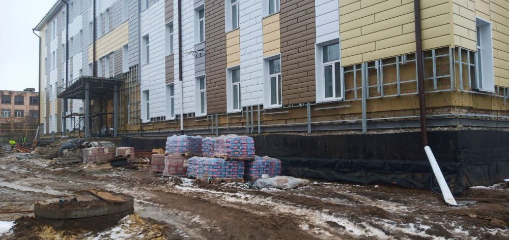 Les Russes travaillent dj d�arrache-pied reconstruire la rgion de Lougansk - International Reporters