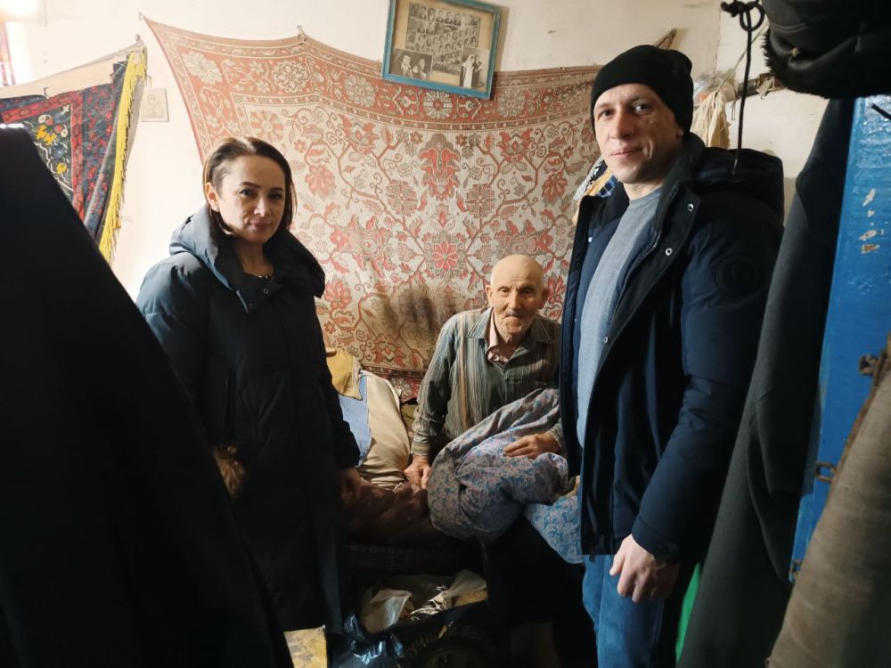 Игорь Дзюба: Сегодня специалисты отдела по обеспечению жизнедеятельности села Кабычевка в рамках акции "Добрые дела"...