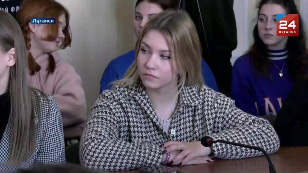 Республику с гуманитарной помощью и не только посетил российский актер, лауреат Государственной премии и премии ФСБ Игорь Петренко