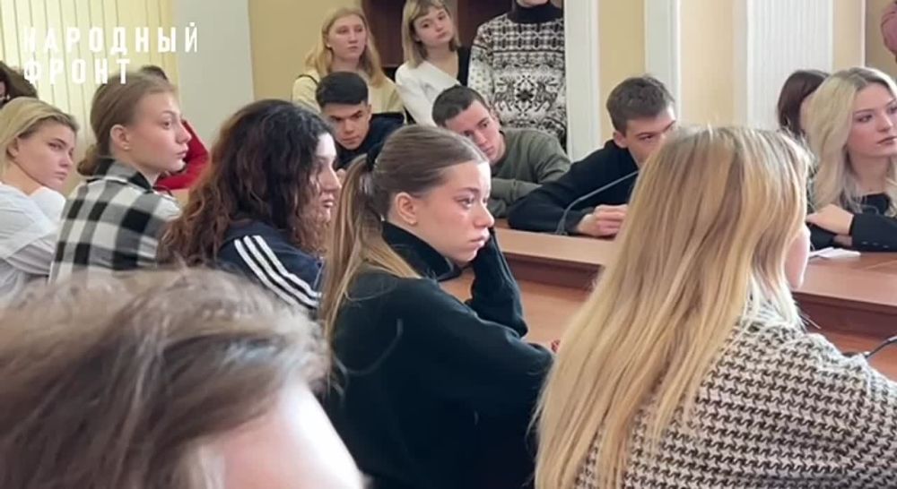 Российский актёр театра и кино Игорь Петренко прибыл в ЛНР