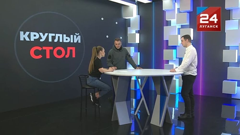 ©©©©©Руководитель регионального исполкома Народного Фронта в ЛНР Анна Еременко в эфире программы «Круглый стол» на телеканале «Луганск 24» рассказала о том, как началось сотрудничество Народного Фронта с актёром Игорем Петренко