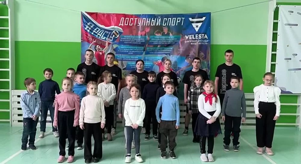 Спортивная перемена. Первые Зимогорьевской гимназии имени Воинов-интернационалистов приняли эстафету от Славяносербской средней школы имени Дмитрия Полянского