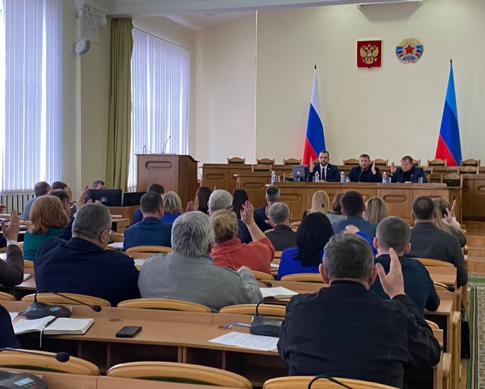 Александр Криеренко: Сегодня провели первое заседание Совета по взаимодействию с представительными органами муниципальных образований ЛНР при Народном Совете