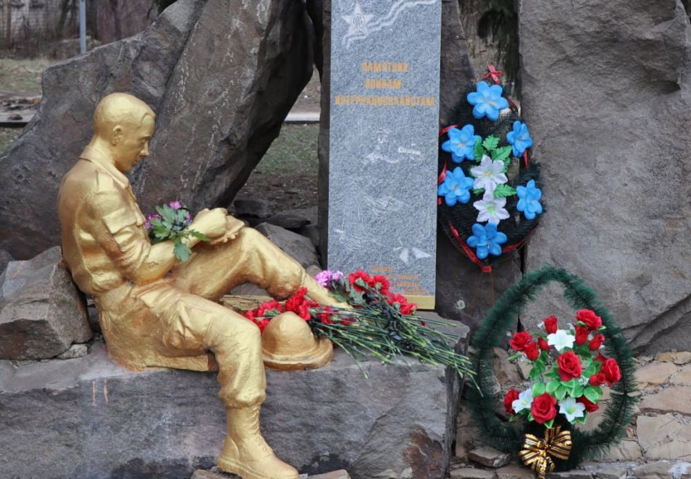 ���� ������ � ���������, ����������� ��������� ���� �� ��������� ���������