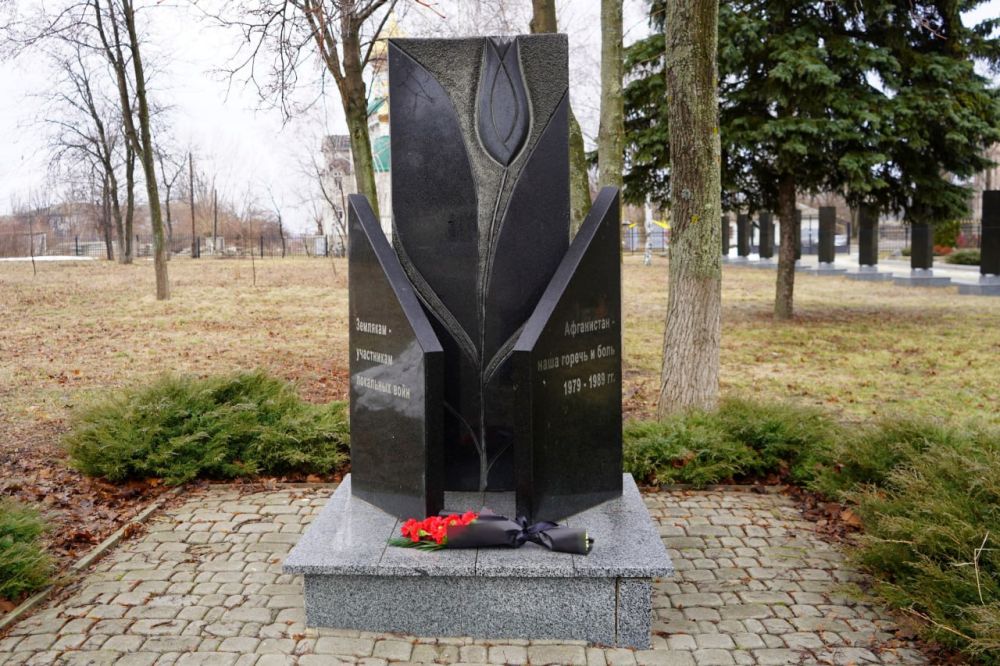 ������ �������: � ������� ������ �� ������ ���� ������ ������, �������� ����� ��� ����� ������ � �������������� �����������