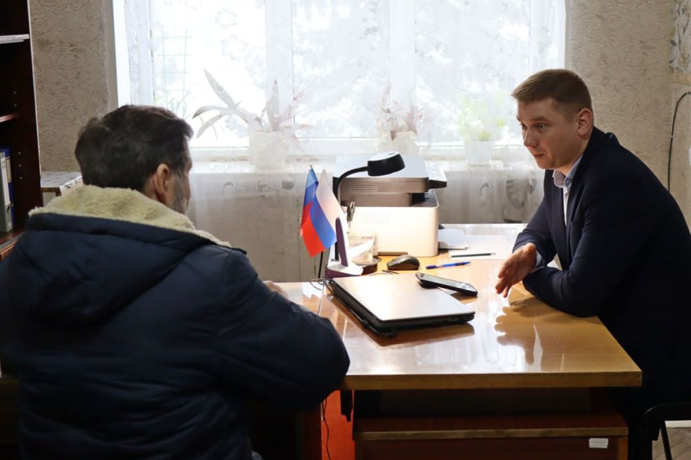 Депутаты Народного Совета ЛНР в рамках представительской деятельности провели ряд рабочих встреч и приемов граждан в городах и районах республики