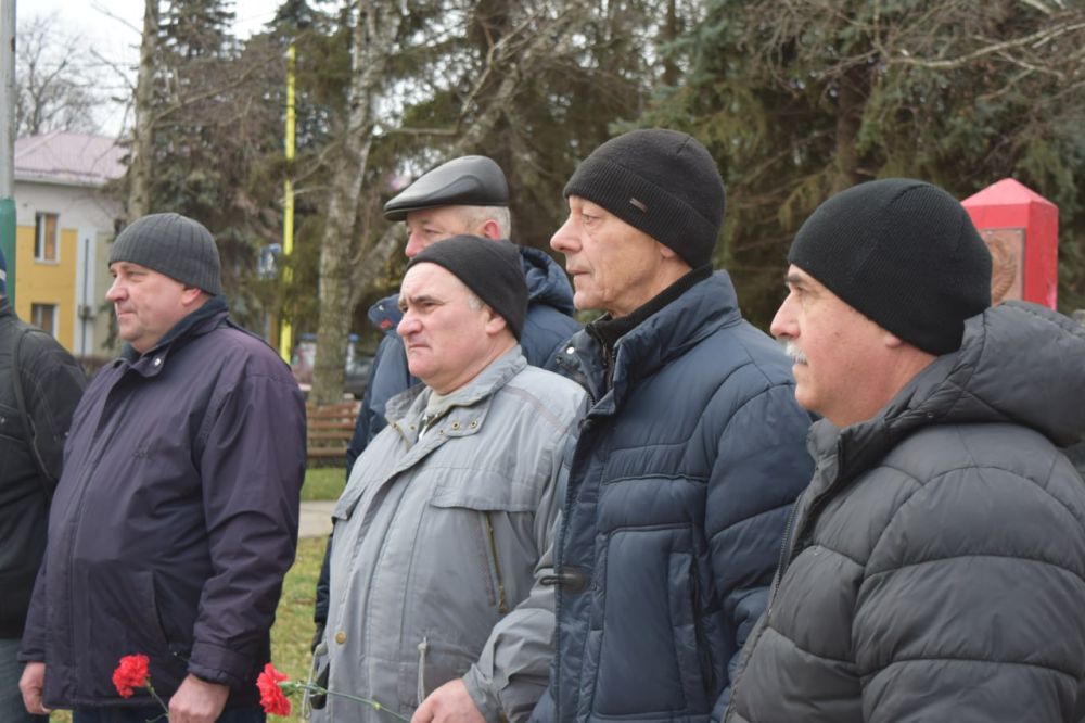 �������� ���������: 15 ������� ���������� ���� ������ ������-������������������, � ���� ���� � 1989 �. ���������� ����� ��������� ����� �� �����������