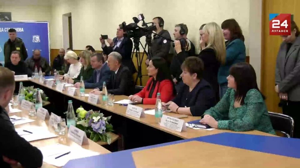 �������� ������ ����� ������������ � ��� ����� ��������-����� � ������������