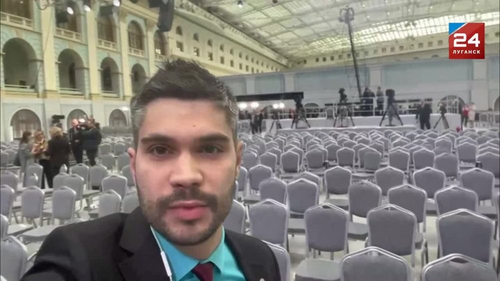 ©©©©©Журналист Евгений Мурылёв об обстановке в зале после завершения послания Президента России Федеральному собранию