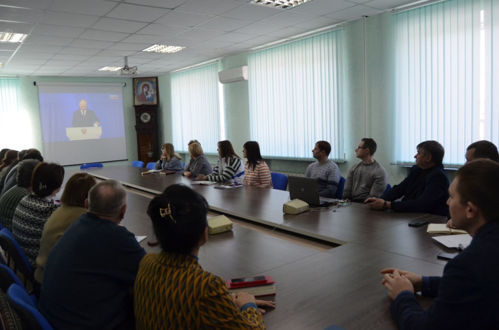 Евгений Морозов: Сегодня вся Россия, затаив дыхание, слушала ежегодное послание Президента Владимира Путина Федеральному собранию