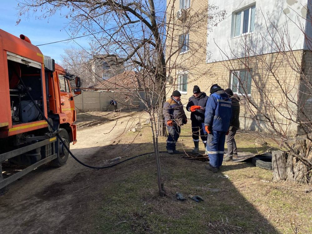 Сергей Козенко: Специалистами бригады ООО «Тюменьбурстрой» продолжаются работы по обеспечению надежности и эффективности функционирования систем водоснабжения и водоотведения в Краснодонском муниципальном округе