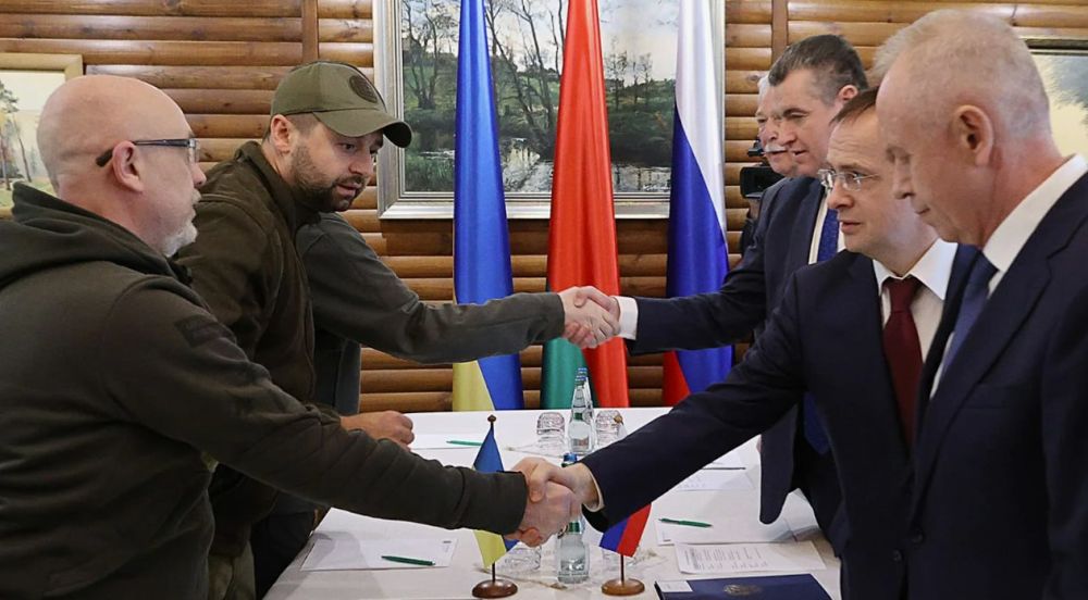 The Wall Street Journal опубликовала условия мирного договора между Россией и Украиной, который обсуждался в 2022 году, но не был подписан