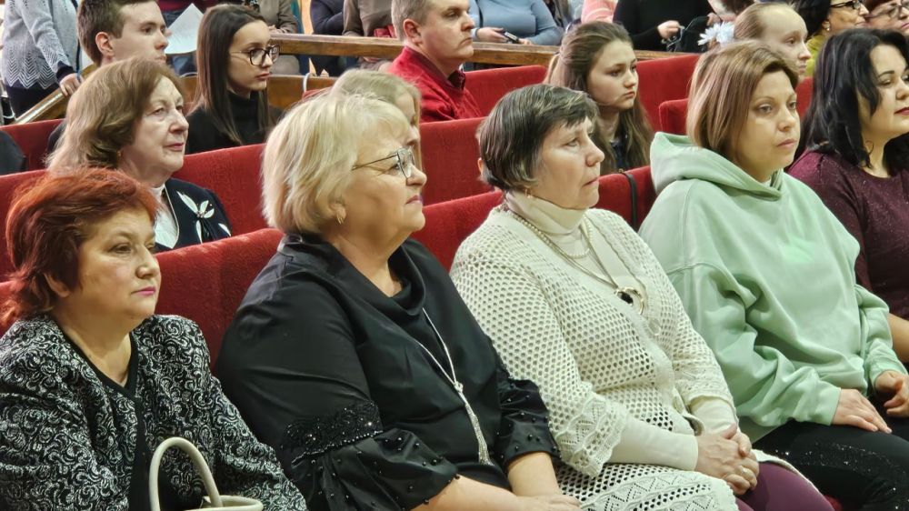 ������� �����: ������� ������� �� ��������, ������������ � 8 �����, � ����� ������ ��������