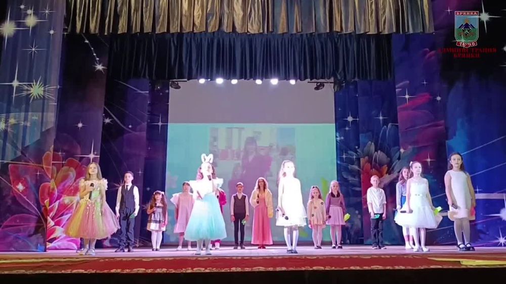 В канун Международного женского дня в брянковском Дворце культуры имени Октябрьской революции прошел праздничный концерт