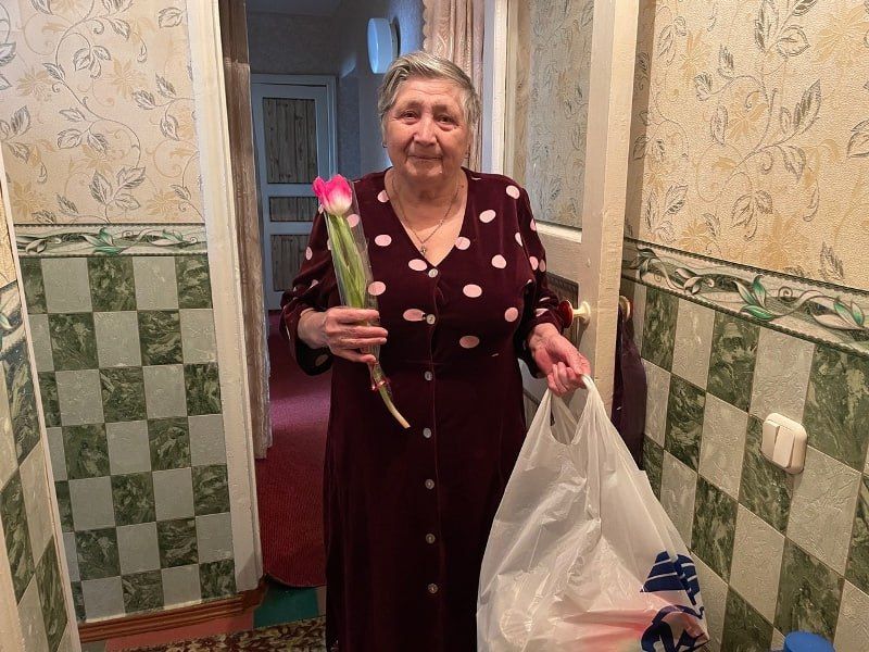 В Суходольске поздравили представительниц старшего поколения