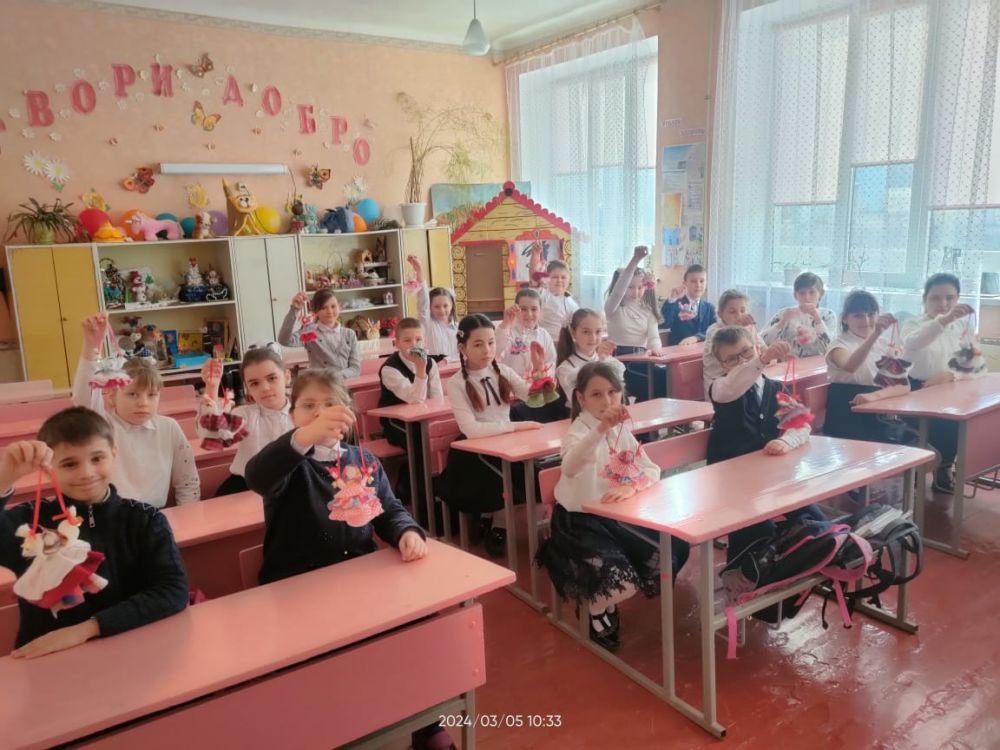 Замечательно, что существует проект «Лица дружбы», в рамках которого Зимогорьевская школа продолжает традиции взаимодействия с Чойской средней школой Республики Алтай