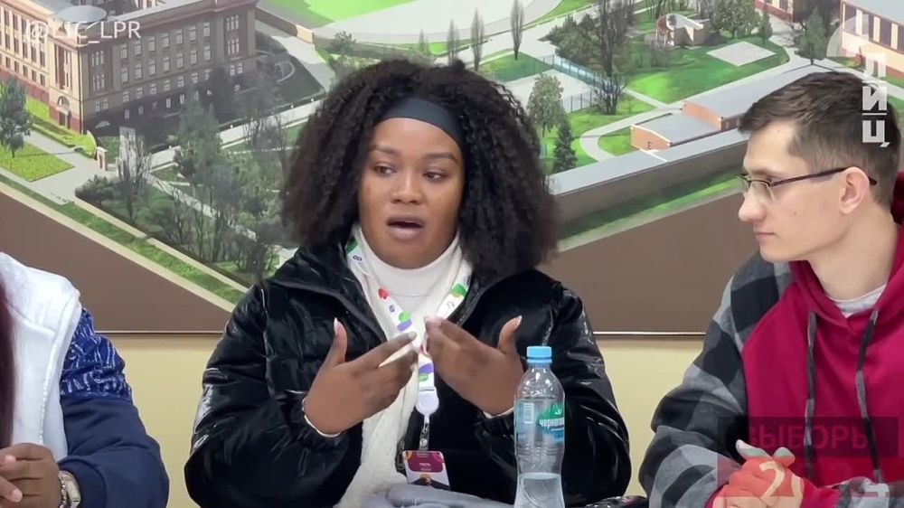 Международные наблюдатели встретились с членами Общественного штаба наблюдателей за выборами в ЛНР