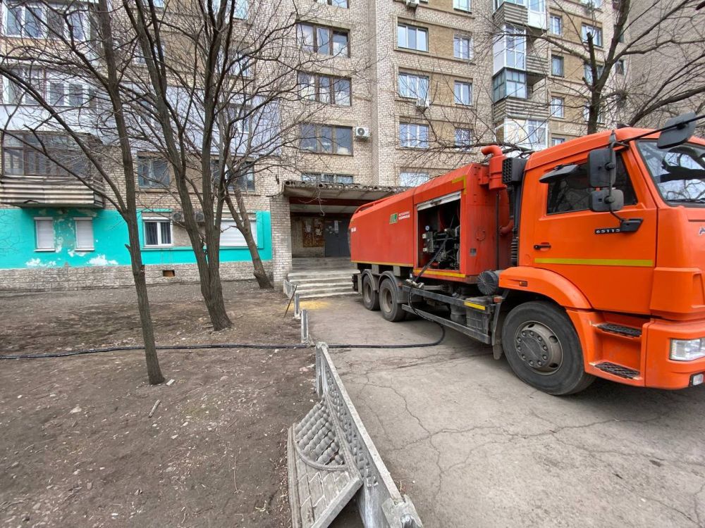 Сергей Козенко: За текущую неделю специалистами бригады «Тюменьбурстрой» выполнены аварийно-восстановительные работы на объектах водоснабжения и водоотведения по Краснодонскому муниципальному округу