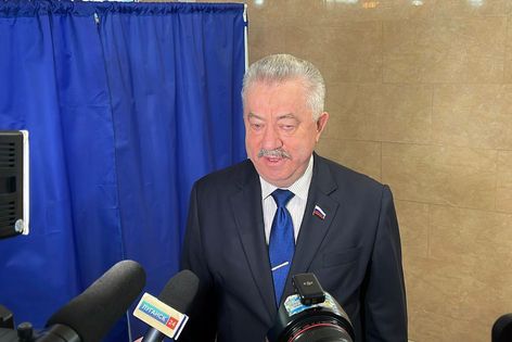 Жители ЛНР добились того, чтобы избирать руководителя своего государства