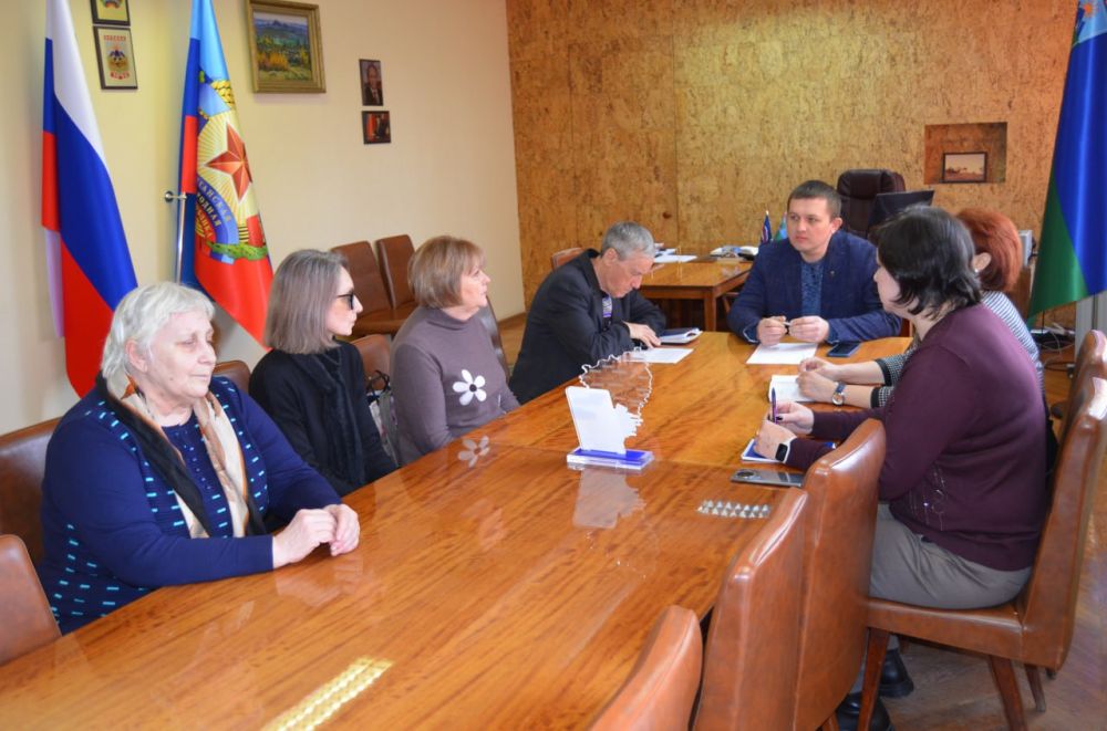 Евгений Морозов: Провел очередную встречу с семьями брянковчан - погибших участников специальной военной операции