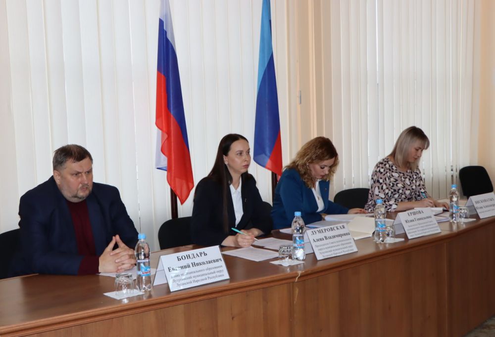 ������� �������: ������ ������� � �V ��������� ������ ������������ �������������� ������ ������� ������