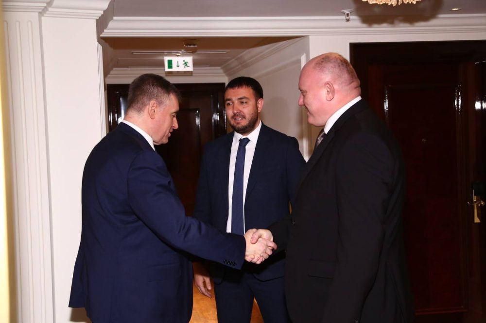 Леонид Слуцкий: Провели встречу с членами Бюро партии «Возрождение» и депутатами парламента Республики Молдова Александром Суходольским и Василием Болей