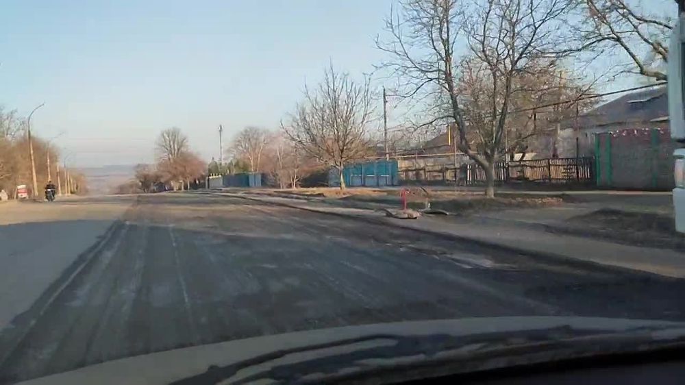 Сергей Колягин: Специалисты подрядной организации, которая выполняет мероприятия по текущему ремонту автодороги по улице Ленина, работают с опережением графика