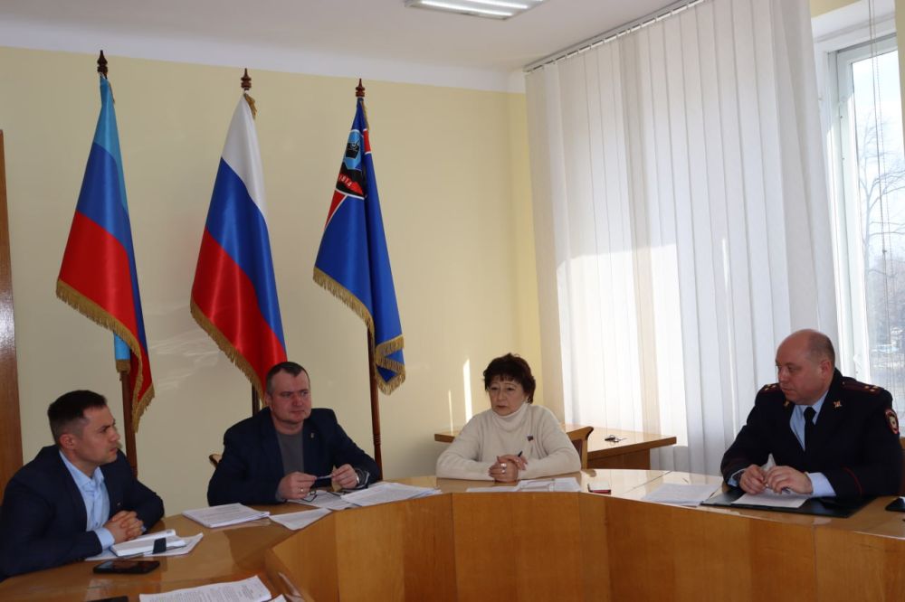 Состоялось 15 заседание Совета городского округа город Стаханов