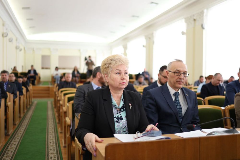 Ольга Бас: Об итогах своей деятельности в Совете Федерации за прошедший год, планах и приоритетных направлениях работы доложила сегодня на пленарном заседании Народного Совета ЛНР