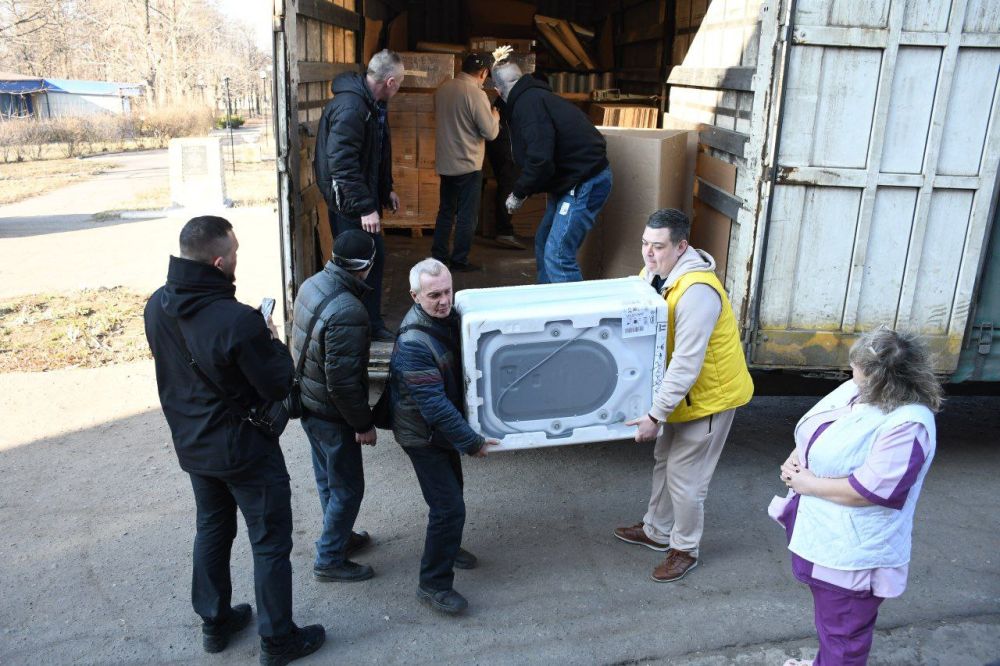 Сергей Колягин: Детская поликлиника Первомайска получила гуманитарную помощь от общественного движения "Здоровое Отечество"