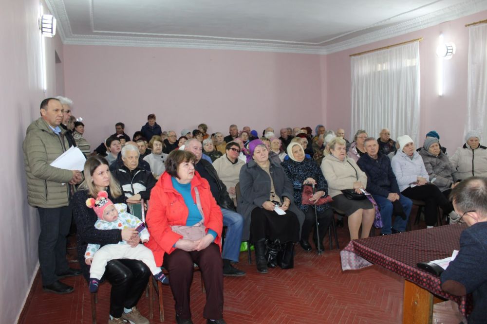 Сергей Крамаренко: По результатам рассмотрения коллективного обращения поступившего в адрес администрации муниципального округа сегодня был организован сход граждан в городе Зимогорье