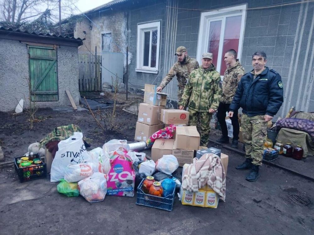 Кубанские казаки впервые привезли гумпомощь в город Горское в ЛНР
