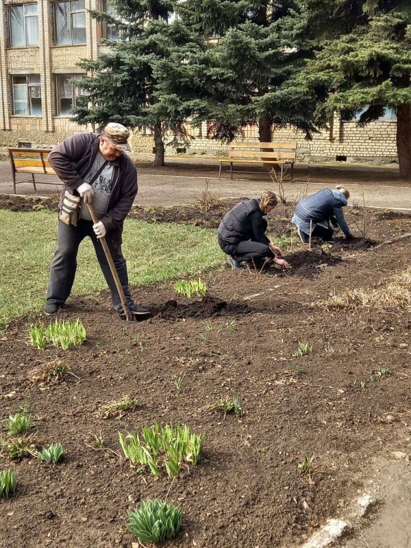 ����� �����: ������ � ������������ ����� ��������� ������� � �������, � ���������� � ������ ��������, ������������ ���������