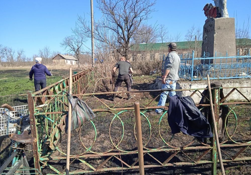 Сергей Колягин: В рамках акции «Чистая Республика» специалистами отдела по жизнеобеспечению г. Попасная, пгт Камышеваха и...