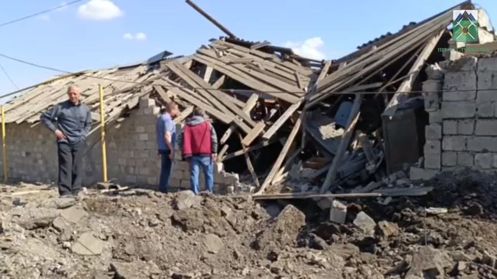 Евгений Морозов: По состоянию на 14.00 над ликвидацией последствий ночного обстрела продолжают работать бригады ГУП ЛНР "Луганскгаз", ОП ООО «Энергосбыт Луганск» и МУП "Комсервис"