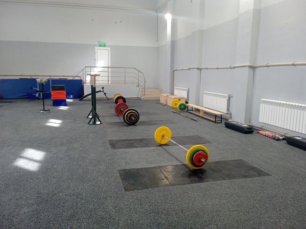 Еще пять спортивных объектов в 2024 году будут восстановлены в ЛНР по программе социально-экономического развития, сообщил министр спорта ЛНР Олег Шеренешев