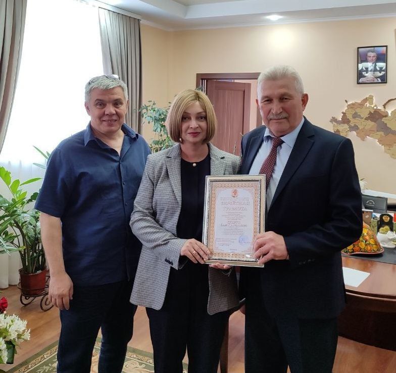 Наталия Пащенко: Сегодня в торжественной обстановке вручила Почетную грамоту Министерства здравоохранения Луганской Народной...