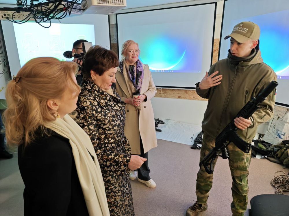  :        -  ,       :    -  