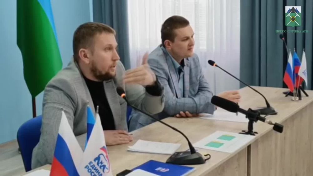 В Брянке с рабочим визитом побывал Член Генерального Совета "Единой России", секретарь Луганского регионального отделения партии, председатель Народного Совета ЛНР Денис Мирошниченко