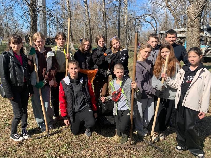 Обучающиеся школы № 5 – активные участники акции «Чистая Республика»